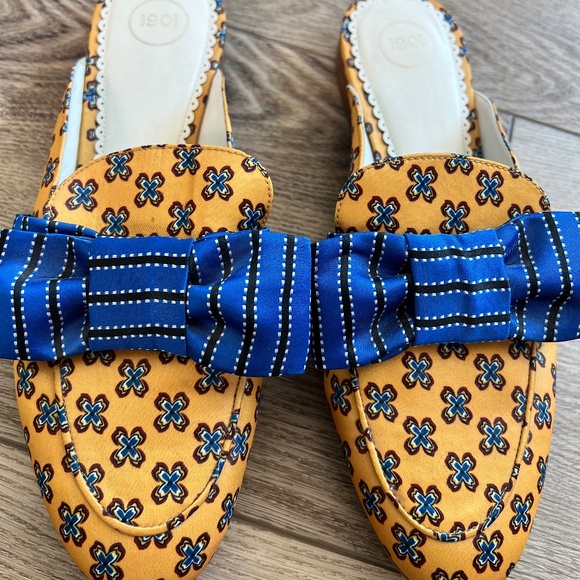 Nordstrom's 1901 Bow Mules - Picture 1 of 5